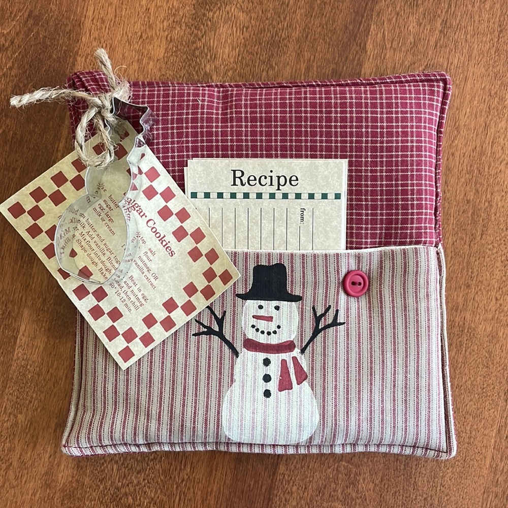 NEW | Vintage Snowman Gift Set: potholder, recipe cards, cookie cutter, recipe